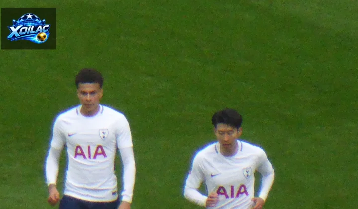 Tottenham Hotspur gặp Manchester United trong một trận đấu năm 2018
